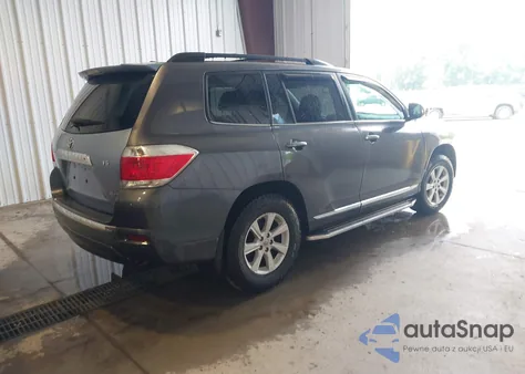 2013 Toyota Highlander Se V6 z USA, uszkodzony, nr VIN 5TDBK3EH0DS252451
